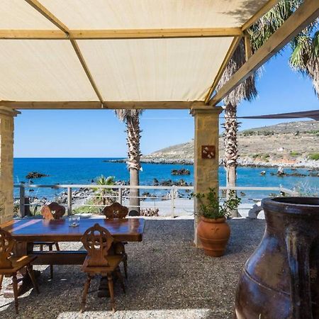 Villa Proto Helidoni - A Cozy Beachfront Villa Petres  Exterior foto