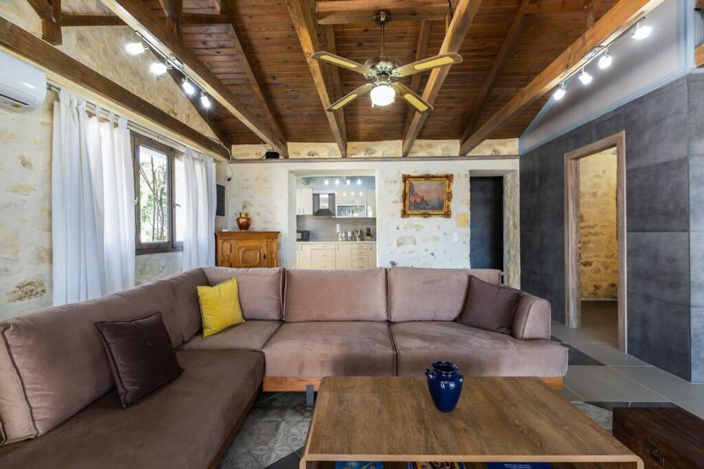 Villa Proto Helidoni - A Cozy Beachfront Villa Petres  Exterior foto