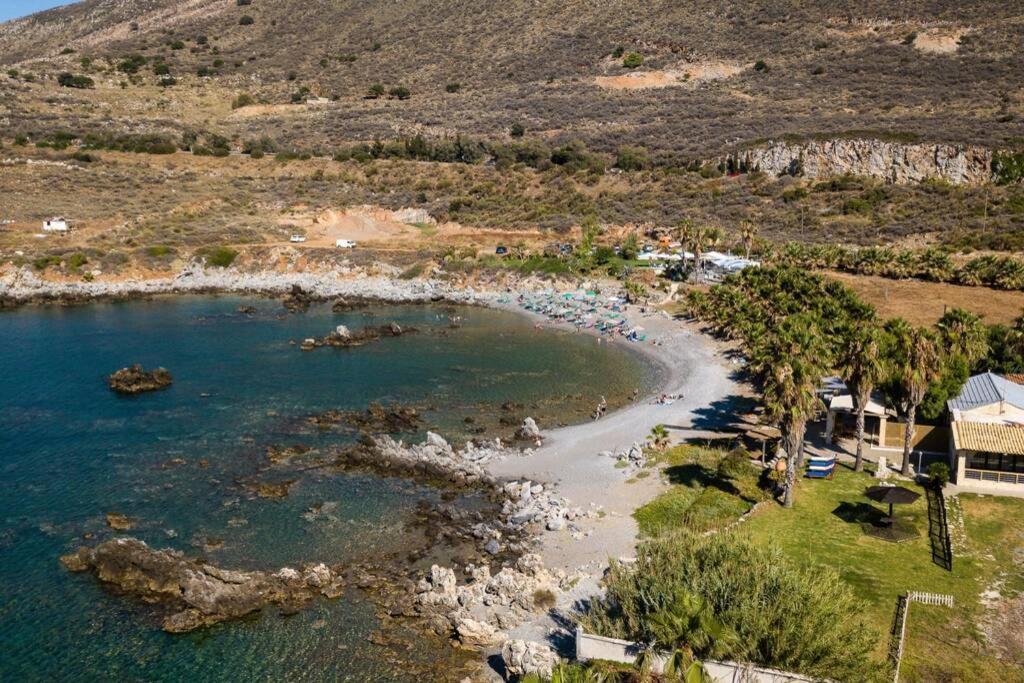 Villa Proto Helidoni - A Cozy Beachfront Villa Petres  Exterior foto